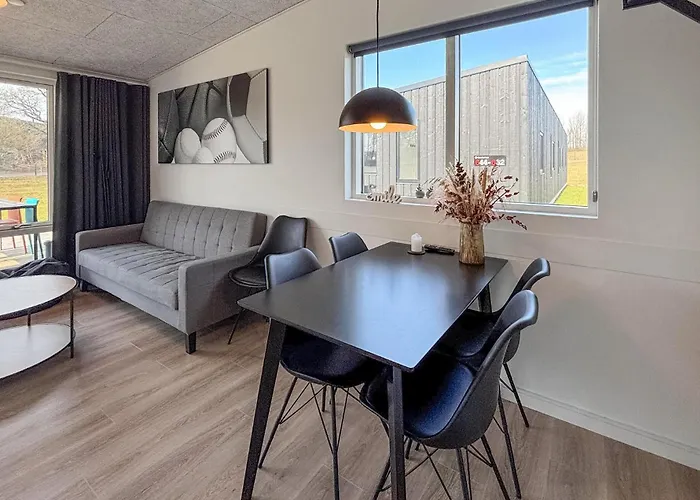 2 Bedroom Cozy In *